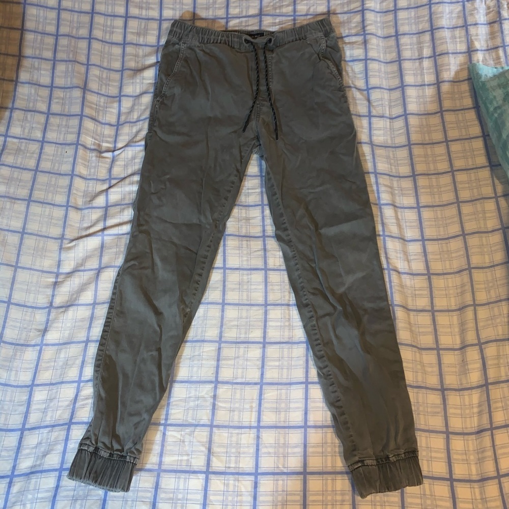 Grey American eagle joggers